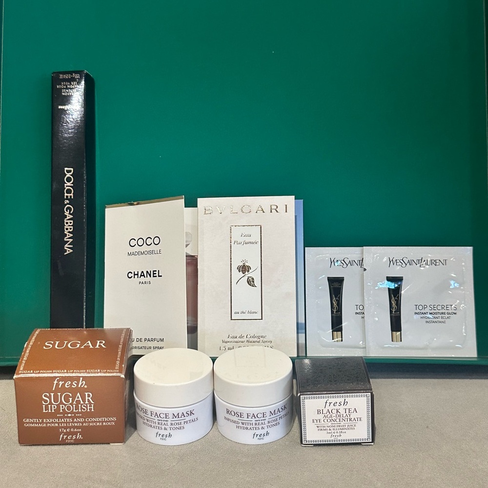 Fresh Skincare Set with 40+ samples